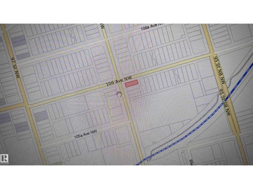 9559 106 AV NW, Edmonton, photo 2
