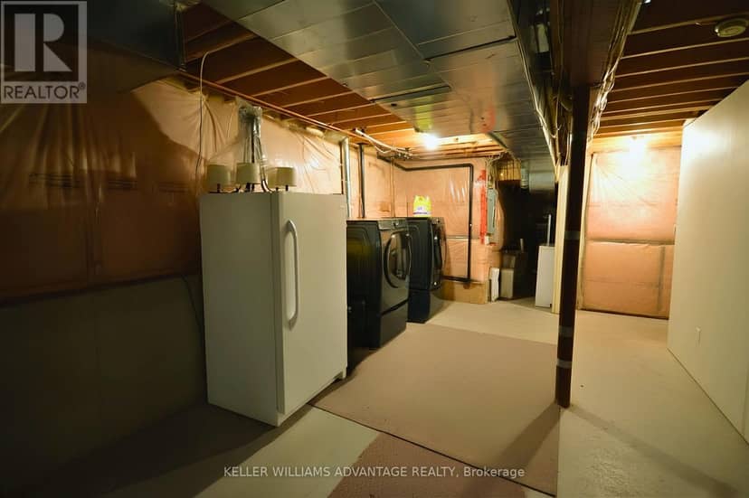 11 - 190 Harding Boulevard — photo 22 of 31