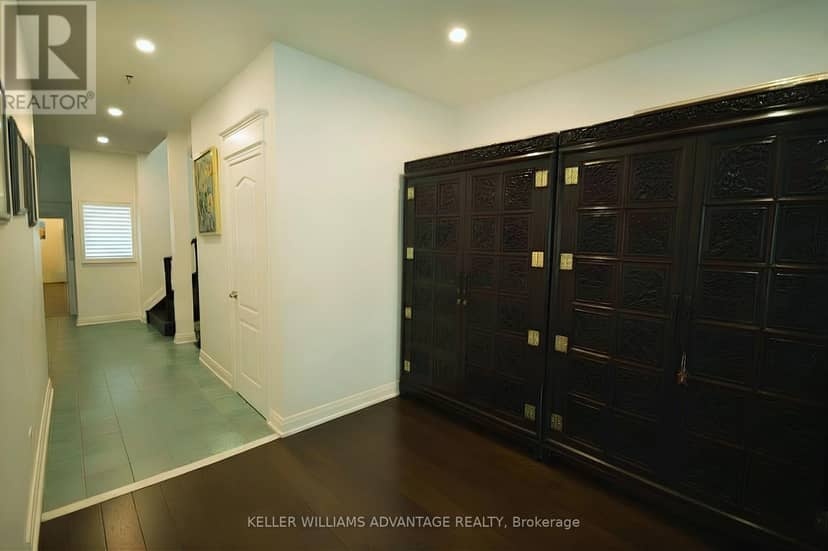 11 - 190 Harding Boulevard — photo 27 of 31