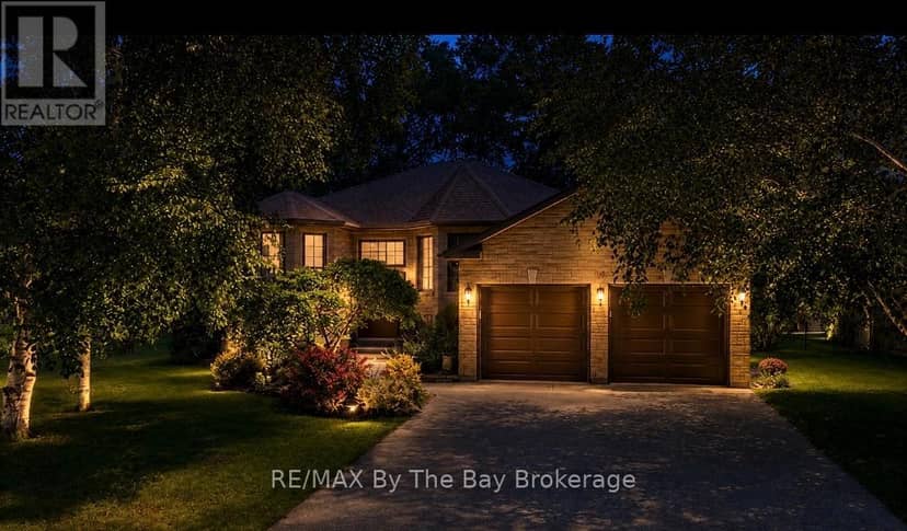 54 Fairway Crescent — photo 4 of 40