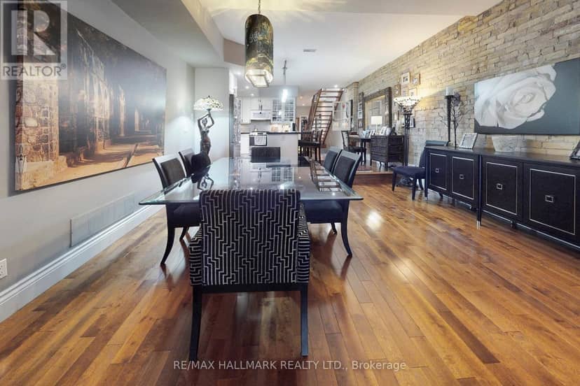 2184 Queen Street E — photo 15 of 32