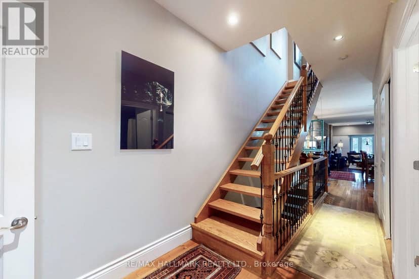 2184 Queen Street E — photo 20 of 32