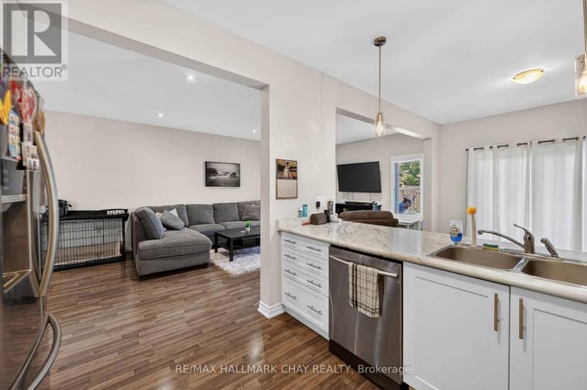 32 Jones Street — photo 13 of 40