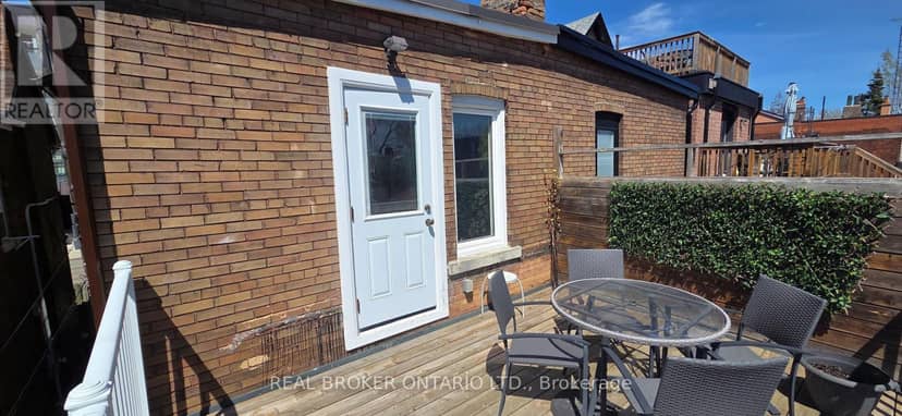 17 Howard Park Avenue — photo 22 of 29