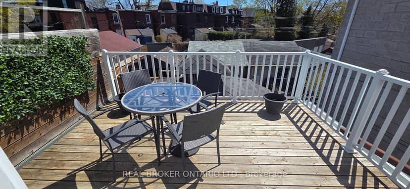 17 Howard Park Avenue — photo 27 of 29