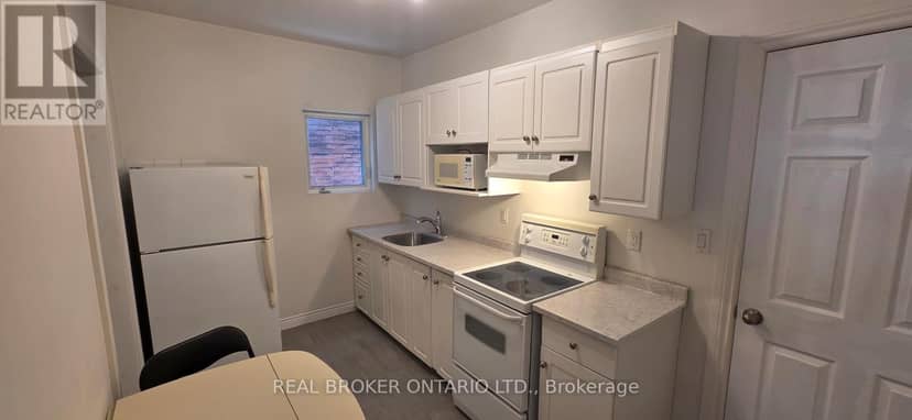17 Howard Park Avenue — photo 11 of 29