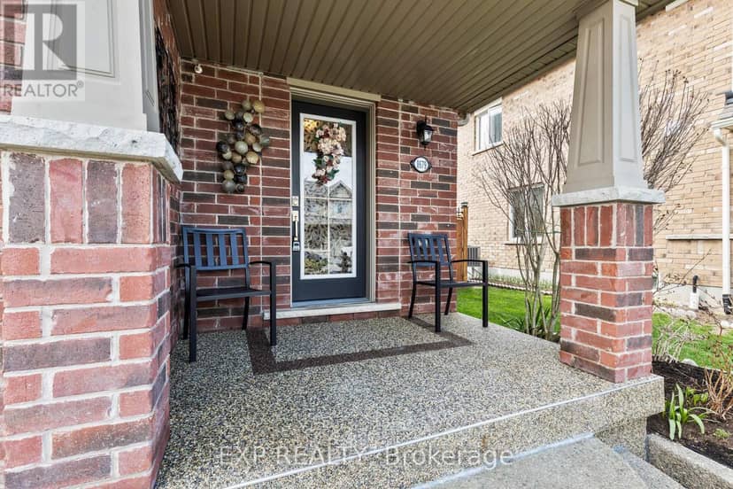 8679 Dogwood Crescent — photo 3 of 22