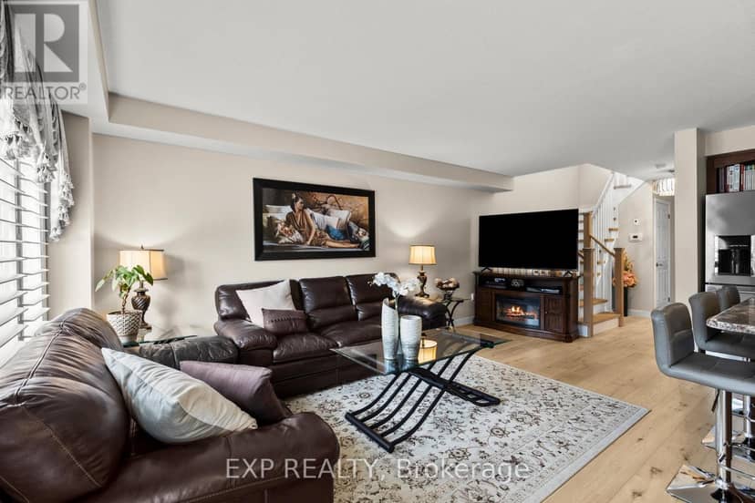 8679 Dogwood Crescent — photo 7 of 22