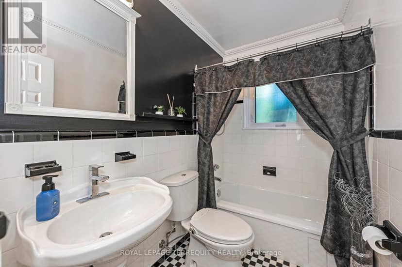 35 Jodphur Avenue — photo 12 of 35
