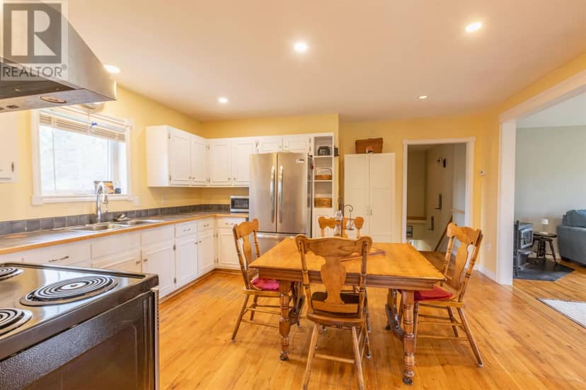 2258 Cape Bear Road — photo 15 of 40