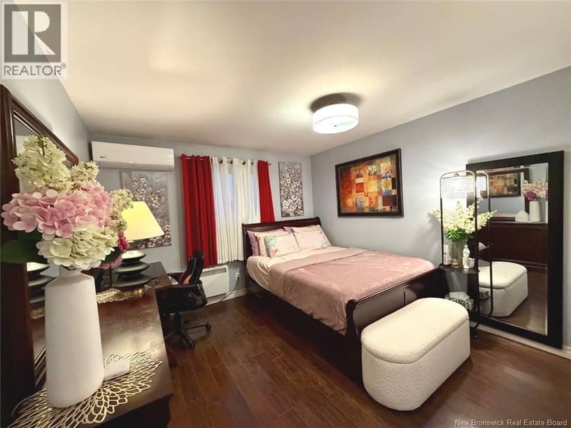 49 Beechwood Avenue — photo 6 of 18