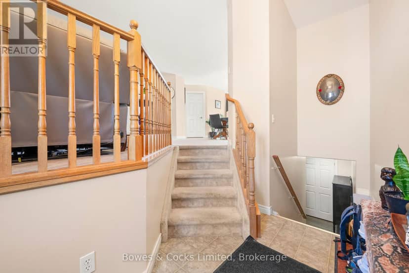 59 Birch Crescent — photo 11 of 40