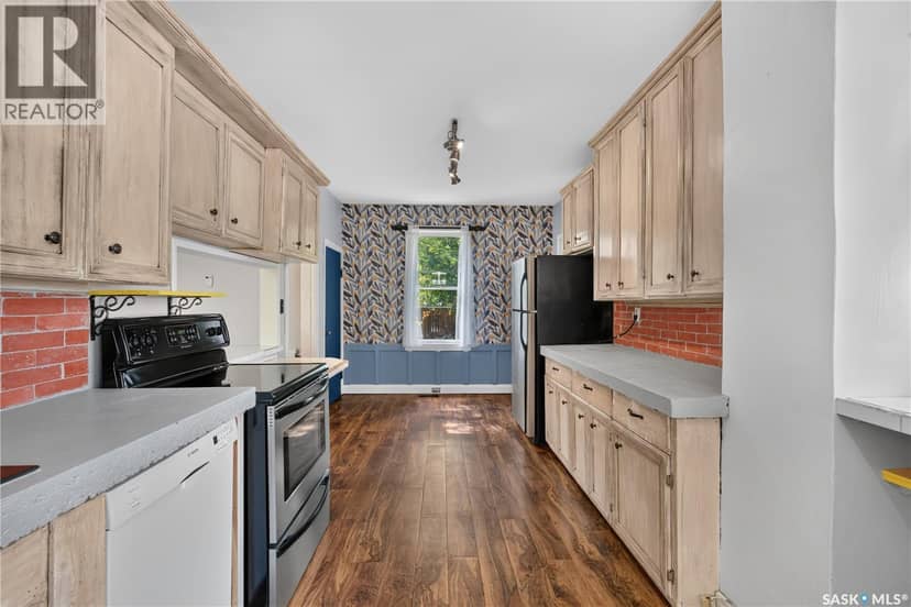 316 Bartlett AVENUE — photo 18 of 40