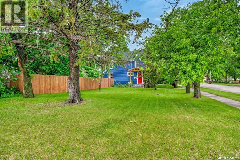 316 Bartlett AVENUE — photo 3 of 40