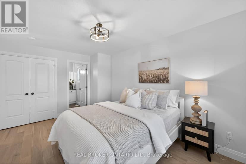 1765 Brayford Avenue — photo 27 of 39