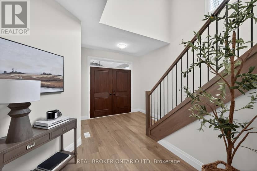 1765 Brayford Avenue — photo 6 of 39