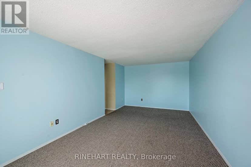 311 - 600 Grenfell Drive — photo 13 of 25