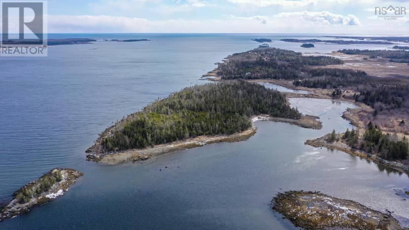 Ambers Island — photo 1 of 13