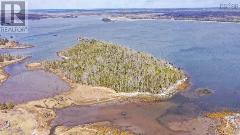 Ambers Island — photo 12 of 13