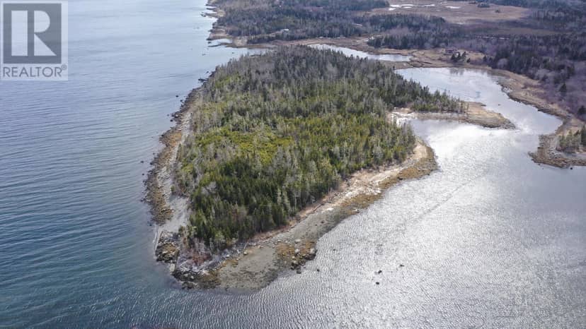 Ambers Island — photo 3 of 13