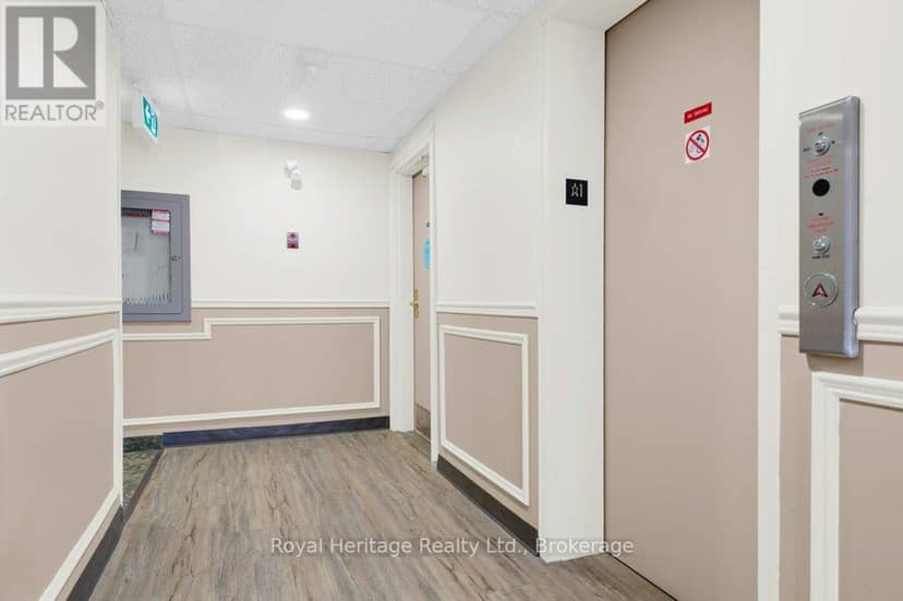 203 - 9 Centre Street — photo 4 of 38