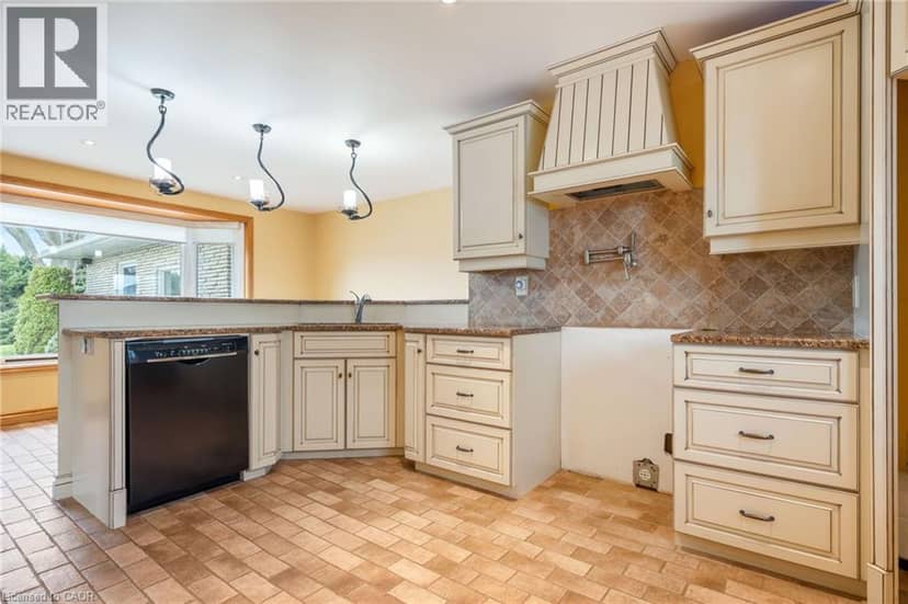 228 Charlotteville Road 1 — photo 9 of 36