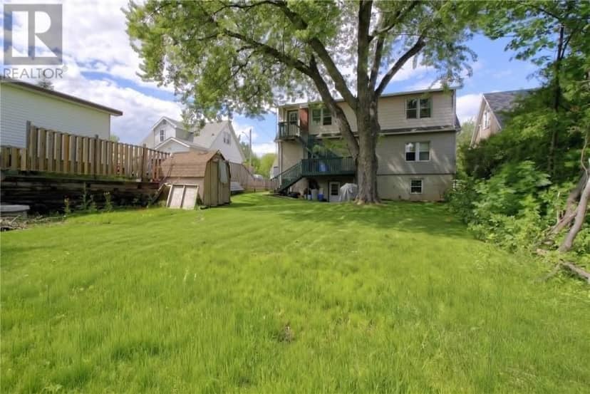 601 Ash Street — photo 2 of 26