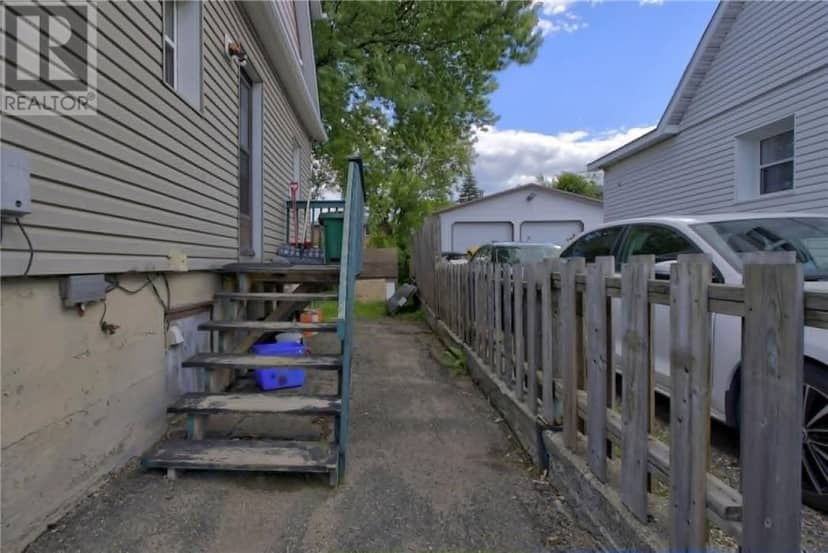 601 Ash Street — photo 5 of 26