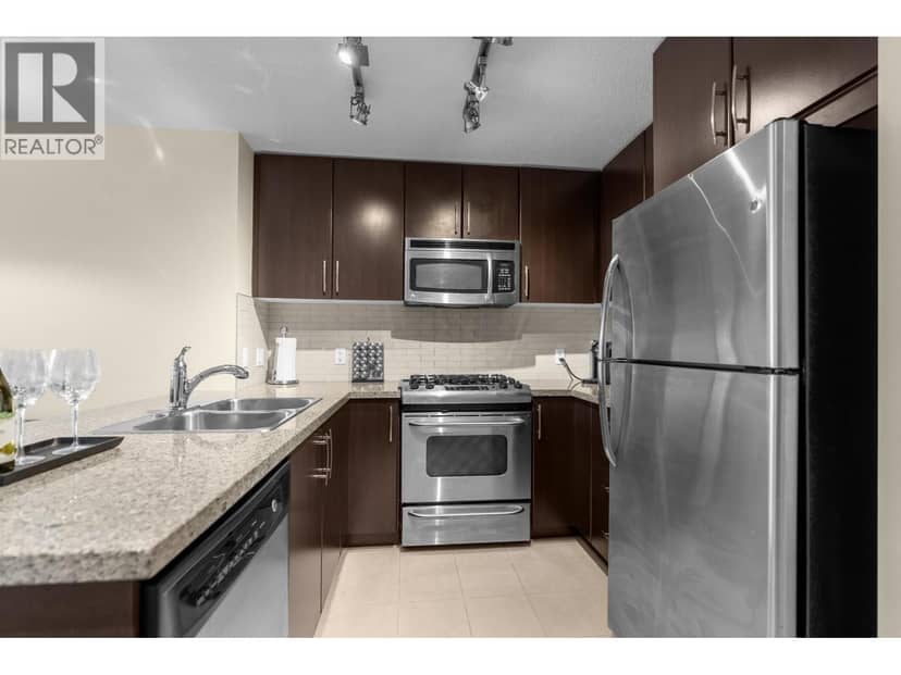1202 660 NOOTKA WAY, Port Moody, photo 2