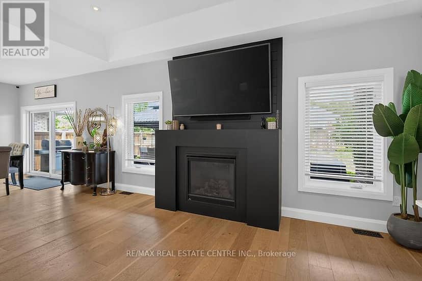 42 Bluenose Drive — photo 9 of 40