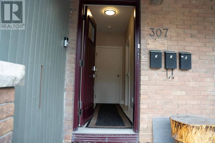 307 Greenwood Avenue — photo 10 of 40