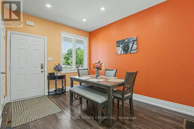 131 Samuel Drive — photo 4 of 40