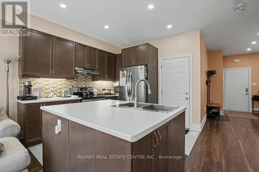 131 Samuel Drive — photo 7 of 40