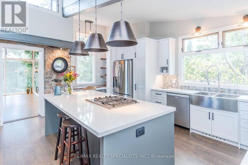 16167 McLaughlin Road — photo 9 of 40