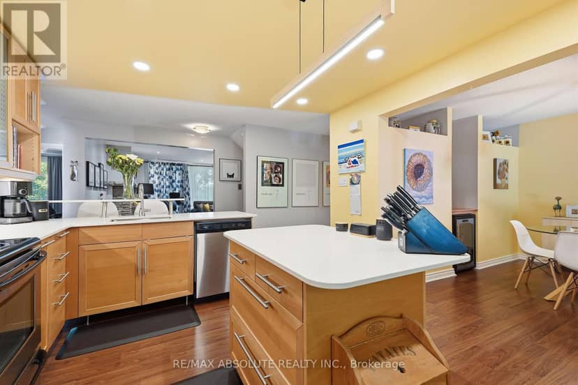 829 Montreal Road — photo 11 of 35