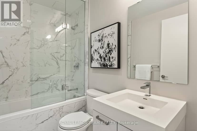 1009 - 203 Catherine Street — photo 21 of 35