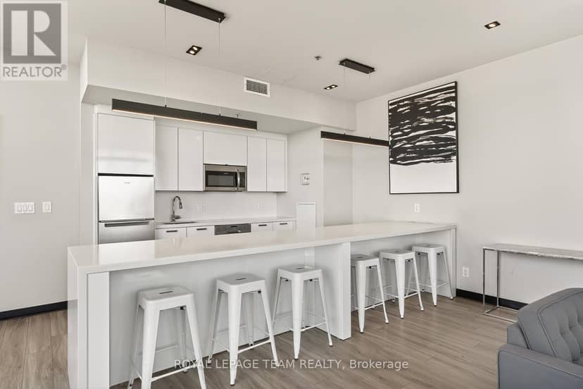 1009 - 203 Catherine Street — photo 26 of 35