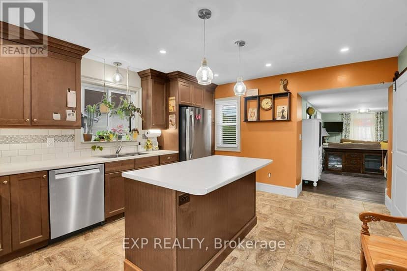 136 Park Street — photo 16 of 40
