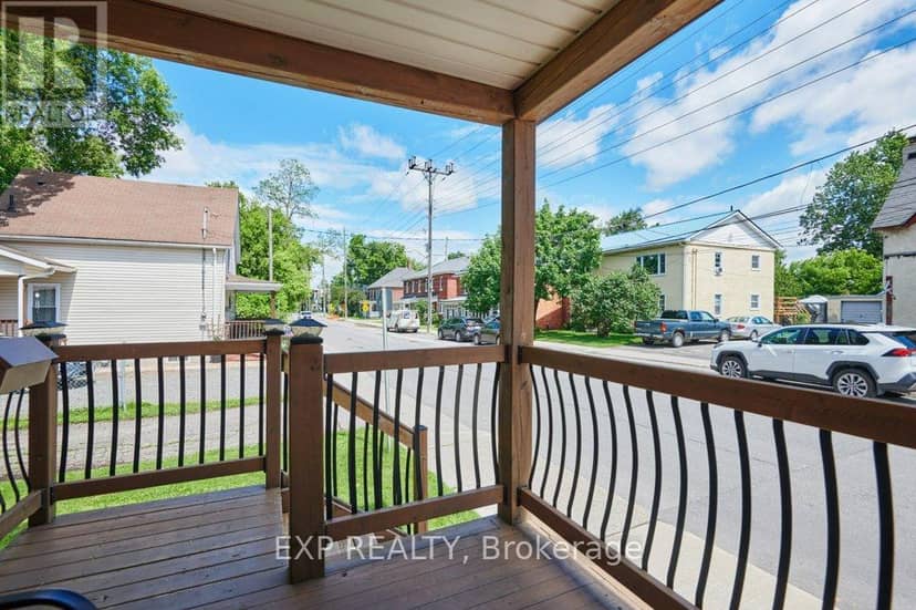 136 Park Street — photo 4 of 40