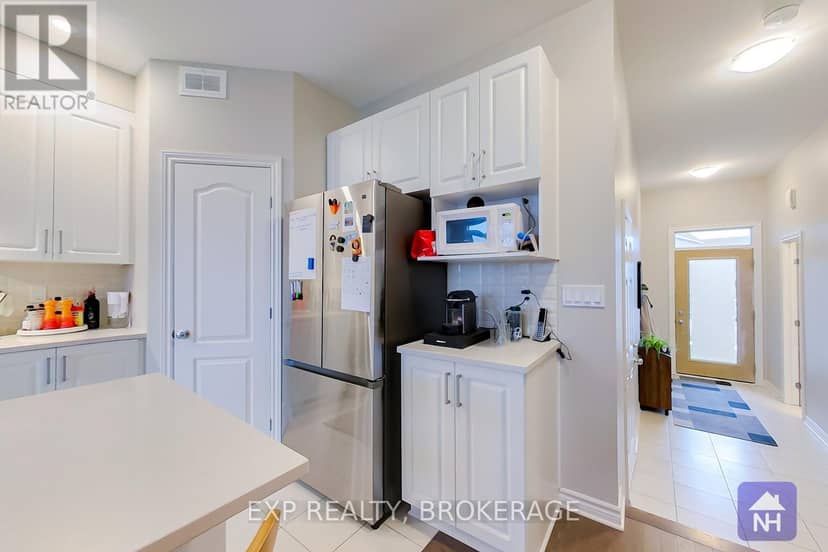 1439 Summer Street — photo 4 of 22