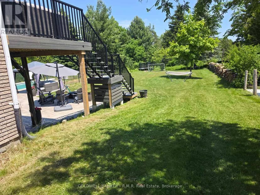 39 King Lane — photo 7 of 32