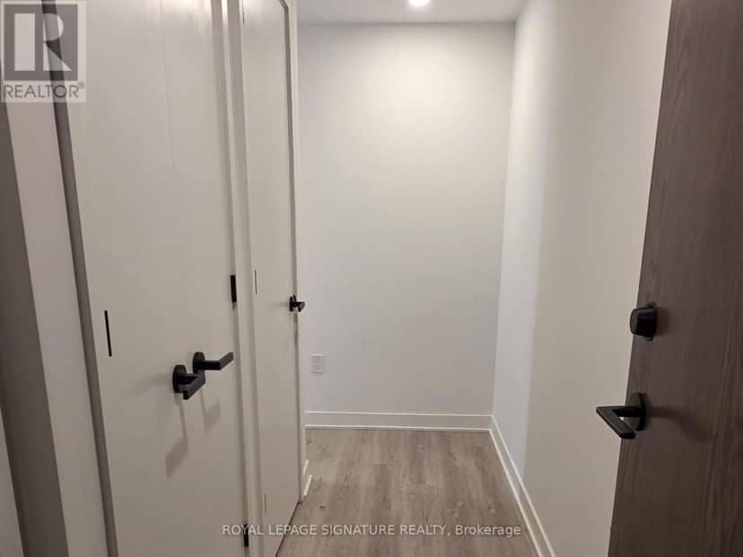 4002 - 55 Charles Street E — photo 32 of 35