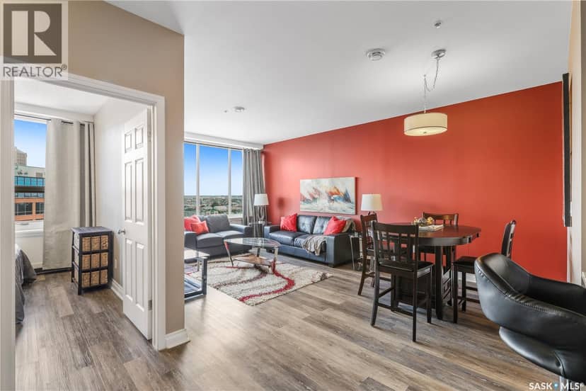1106 1867 Hamilton STREET — photo 11 of 34