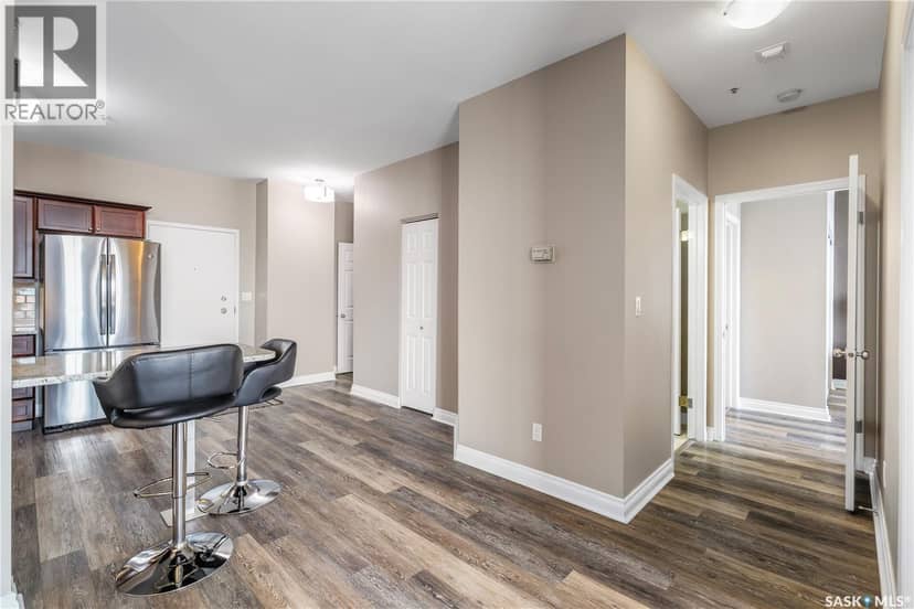 1106 1867 Hamilton STREET — photo 16 of 34