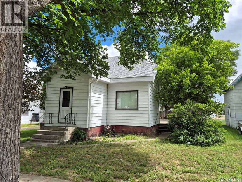 133 1st STREET W, Ponteix, photo 2