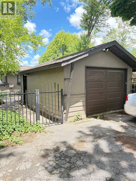 2437 RIVERSIDE DRIVE West — photo 27 of 30