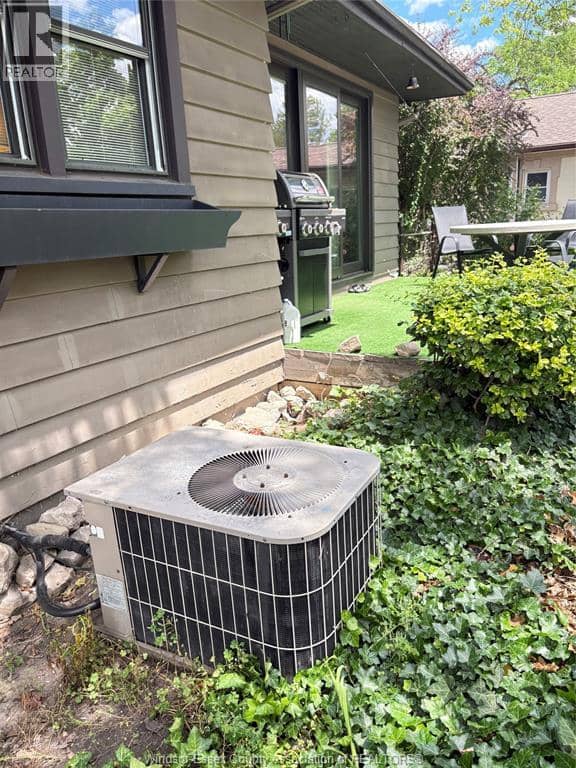 2437 RIVERSIDE DRIVE West — photo 26 of 30