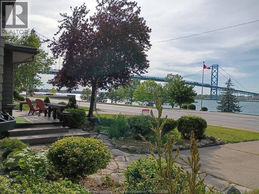 2437 RIVERSIDE DRIVE West — photo 4 of 30