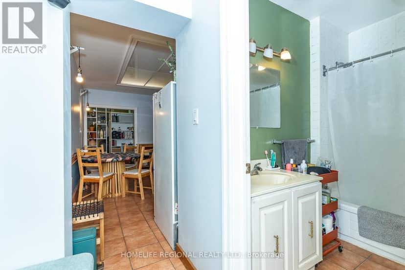 122 Emerson Avenue — photo 12 of 40