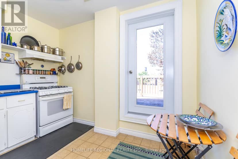 122 Emerson Avenue — photo 18 of 40
